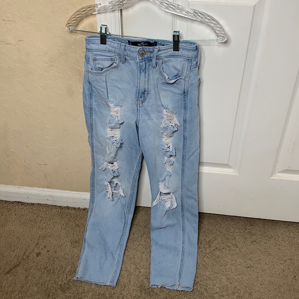 Hollister high rise Blue ripped mom jean